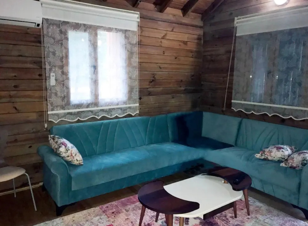 Sakarya Il Ormani Tabiat Parki Konaklama Evleri