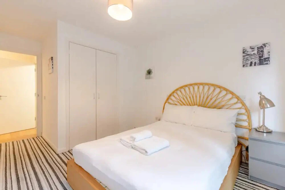 Spacious 1 Bed Apartment Near Shoreditch Park