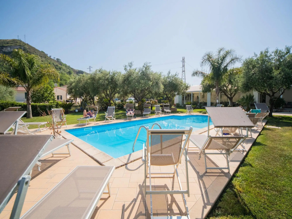 Apartment in Tropea with Mountain Views