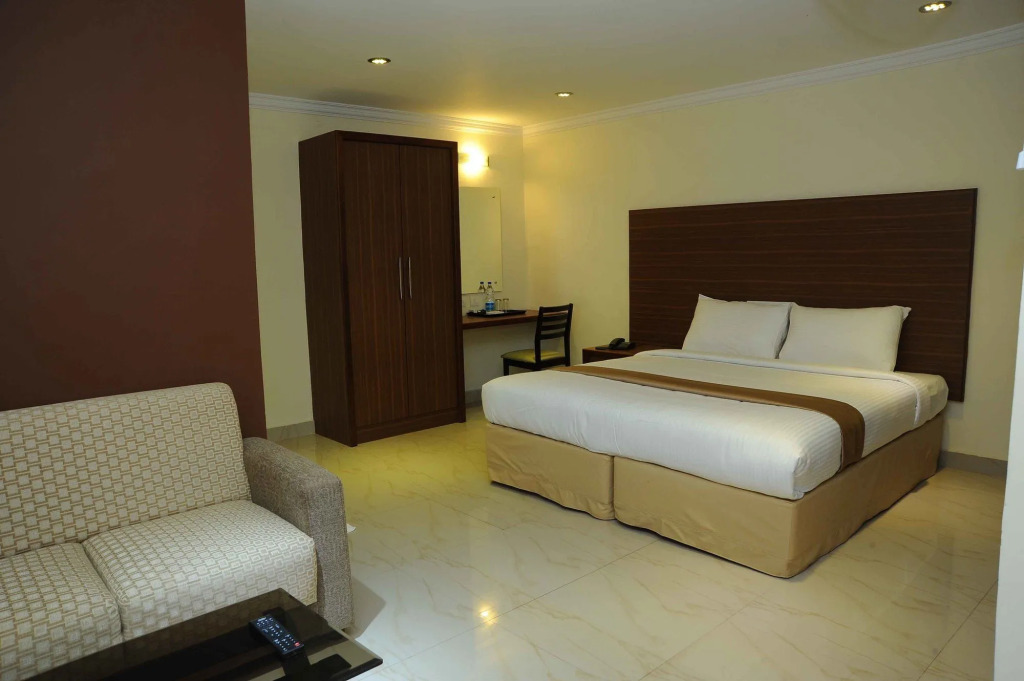 Castle International Premium Hotel