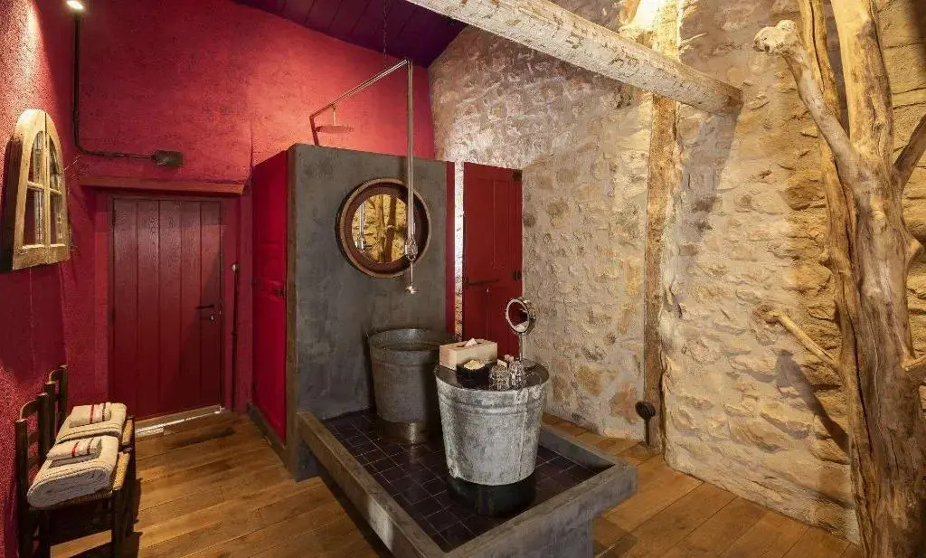 Château & Village Castigno - Wine Hotel & Resort