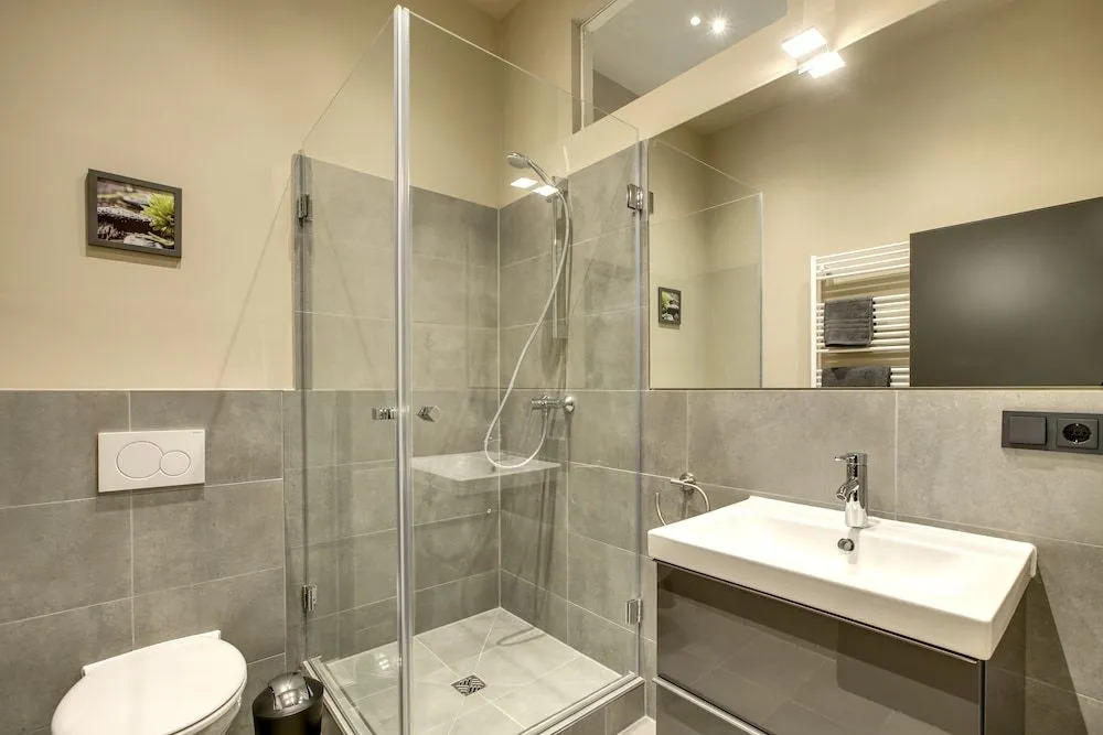 LiRo Apartments
