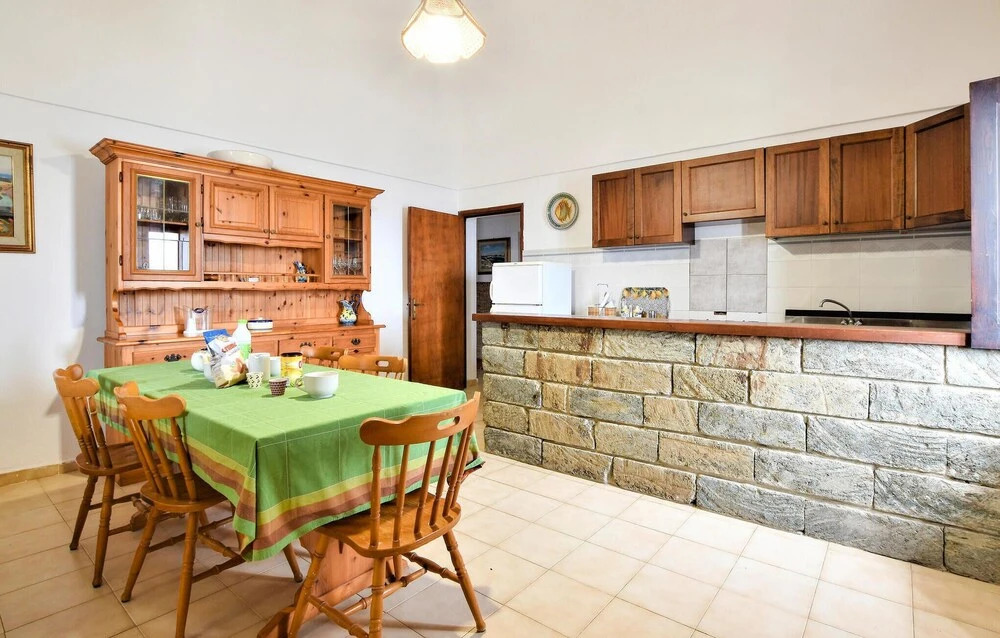 Beautiful Home in Pantelleria With Wifi and 4 Bedrooms