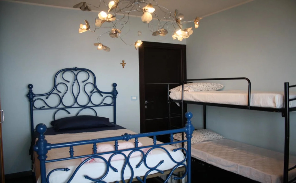 CONFINEDEISANTI Bed&Breakfast