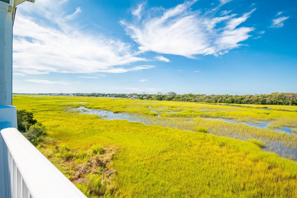 Coastal Living by Oak Island Accommodations