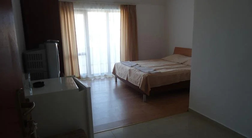White Rose Family Hotel