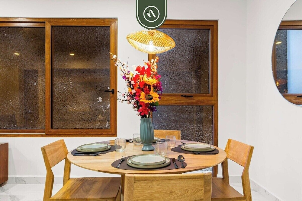 New 1 BR Condo - Rooftop Pool - Romantic Zone