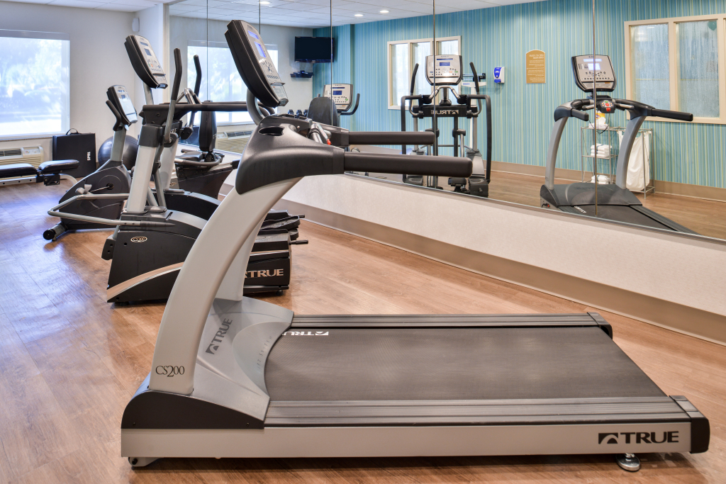 Holiday Inn Express & Suites Lacey - Olympia by IHG