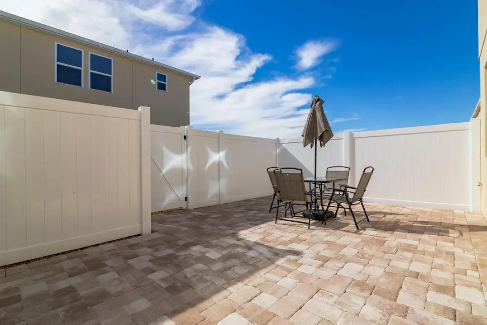 5114 Compass Bay