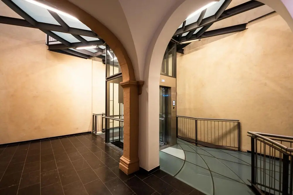 2BR Open Space Apt - City Center Gem