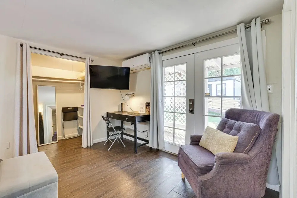 5 Mi to Dtwn: Pet-friendly Phoenix Studio w/ Yard