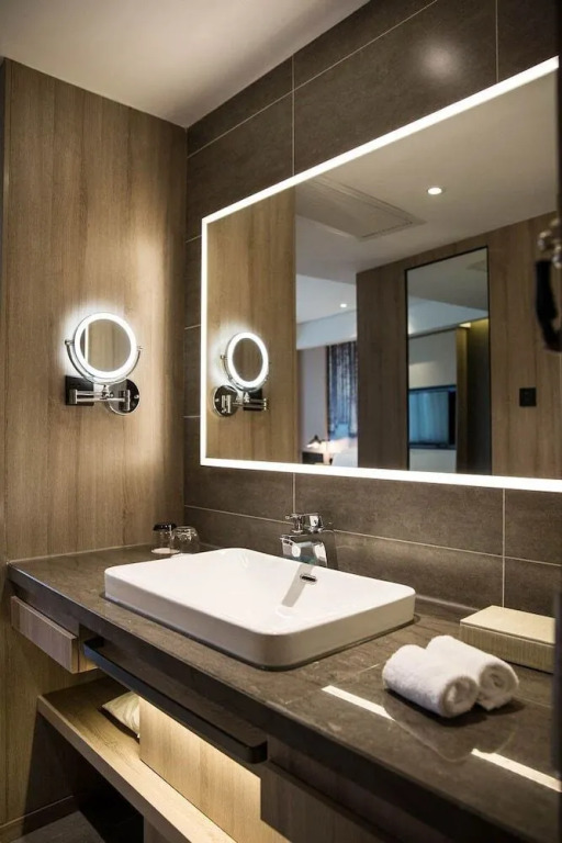 Ningbo Tianyi Square Atour Hotel