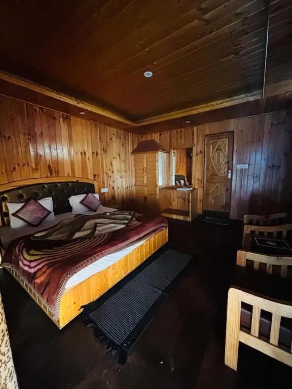 Fusion Guest House And Cafe