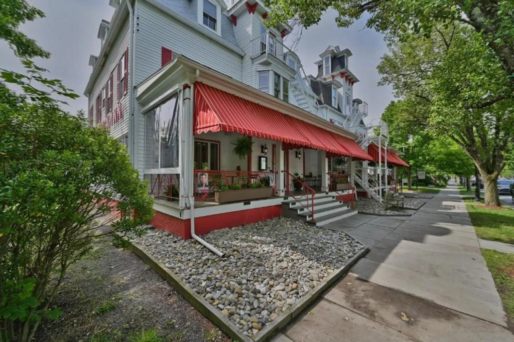 Tom Quick Inn
