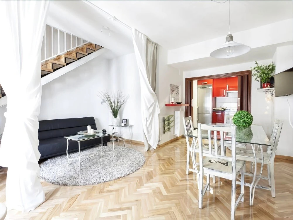 LAVAPIÉS Apartment I (1BR 1BT)