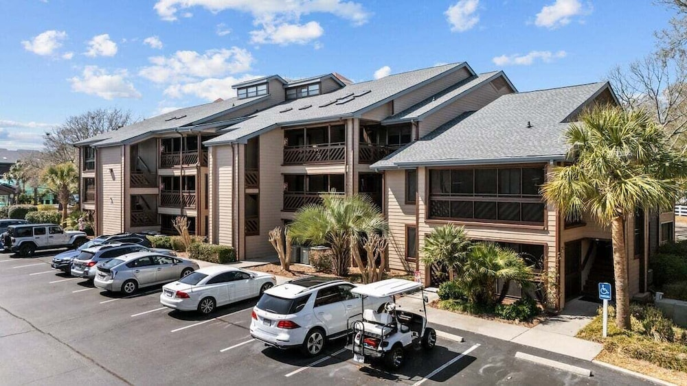 Heron Pointe C12