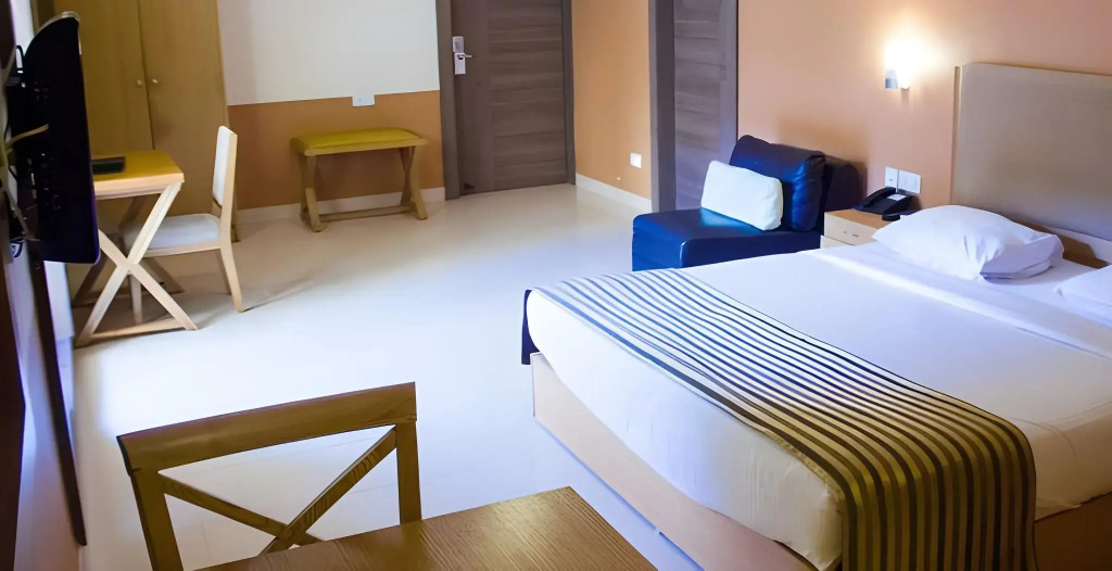 Sandalwood Hotel & Suites