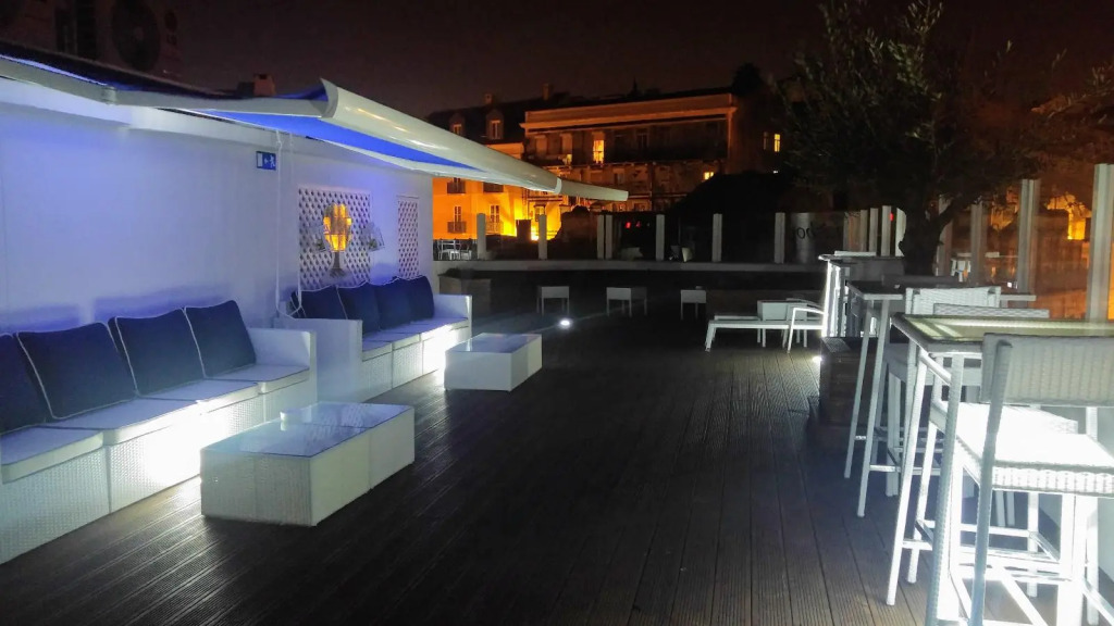 Lisbon Terrace Suites - Guest House