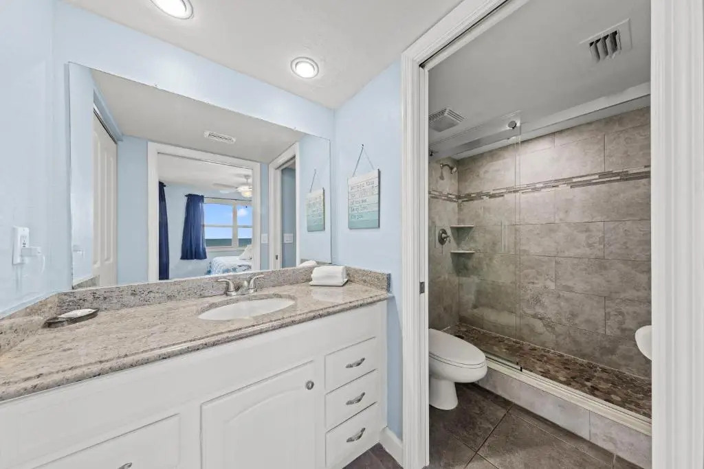 Estero Island Beach Villas 203, 2 BR, Gulf Front, Heated Pool, Sleeps 8