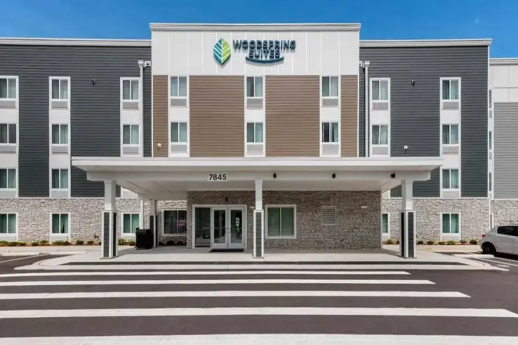 Woodspring Suites Downers Grove - Chicago