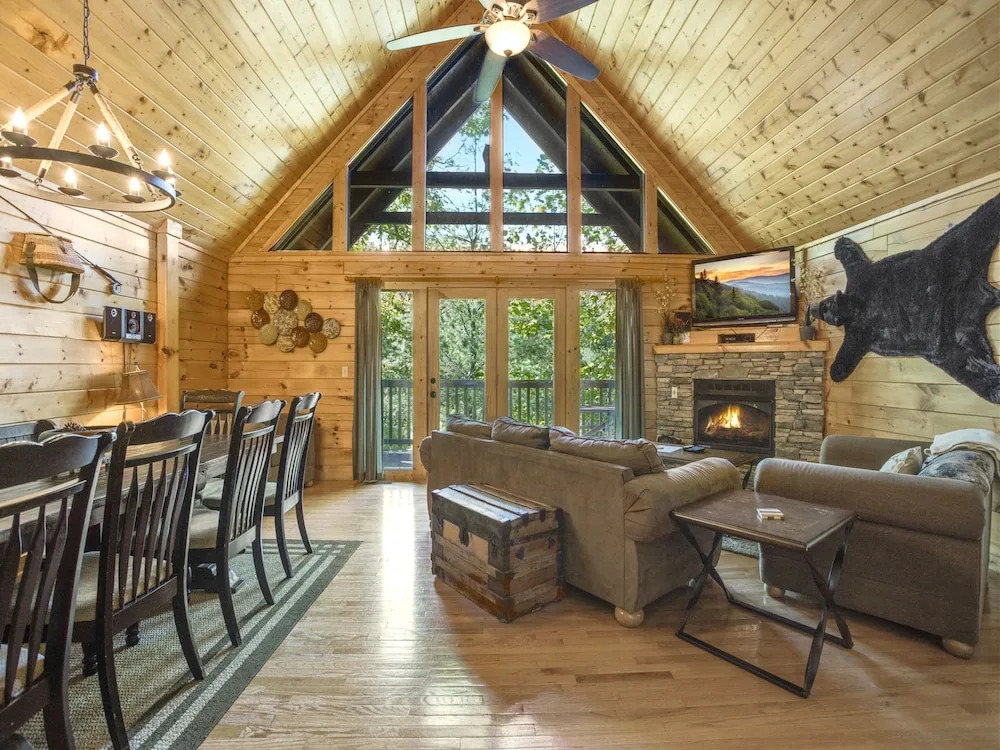 Smoky Bear Lodge by Jackson Mountain Homes
