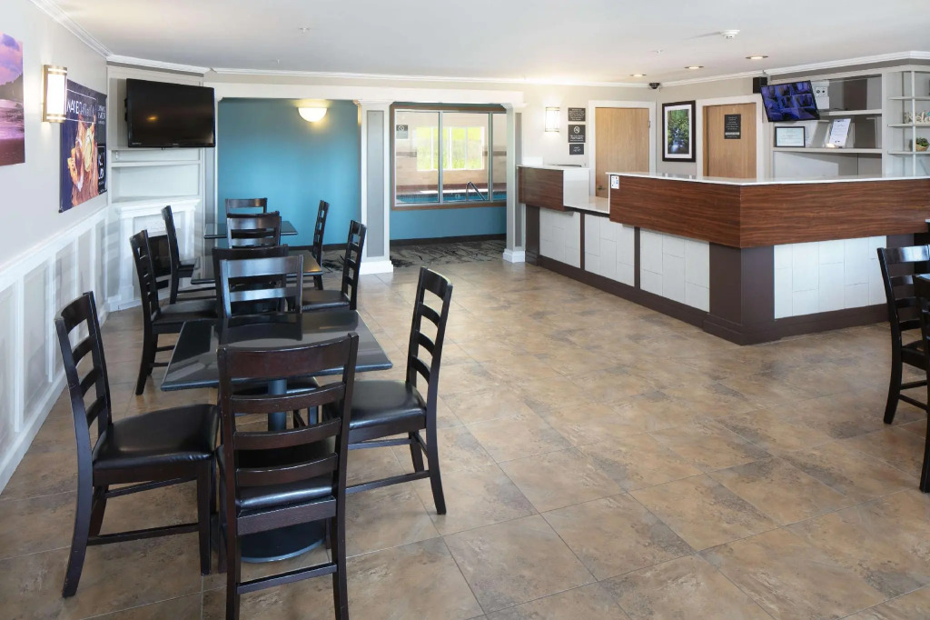 Red Lion Inn & Suites Sequim at Olympic National Park