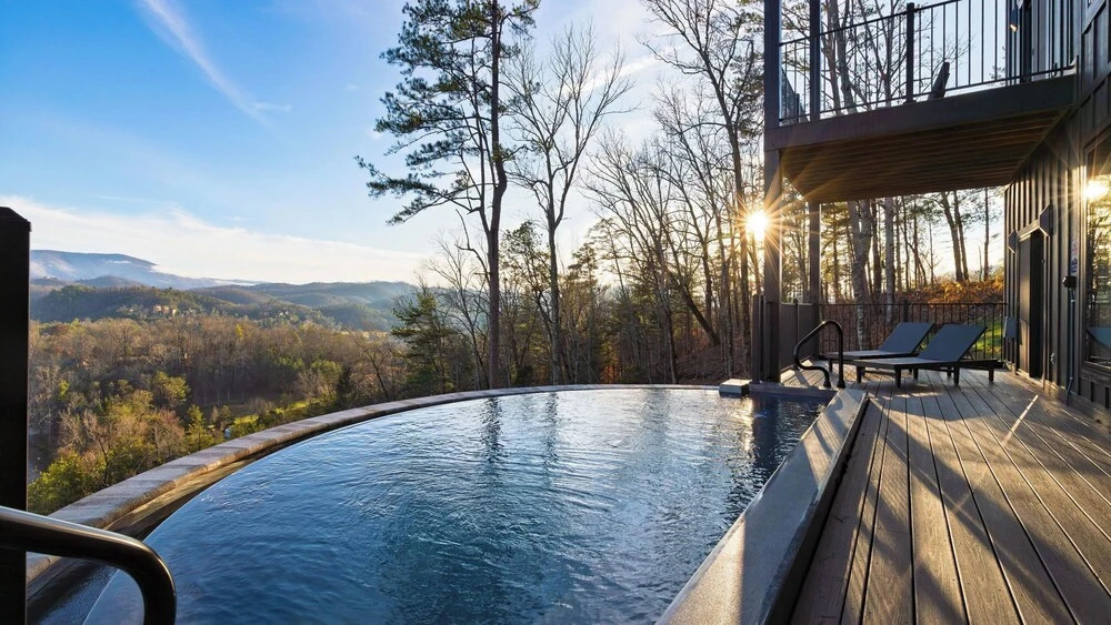 Modern Smoky Mountain Stay With Two Decks, Plunge Pool & Game Room Overlook Lodge by Avantstay