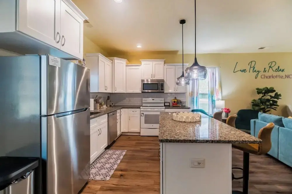 3BR Getaway Hot Tub, Games & Family Fun