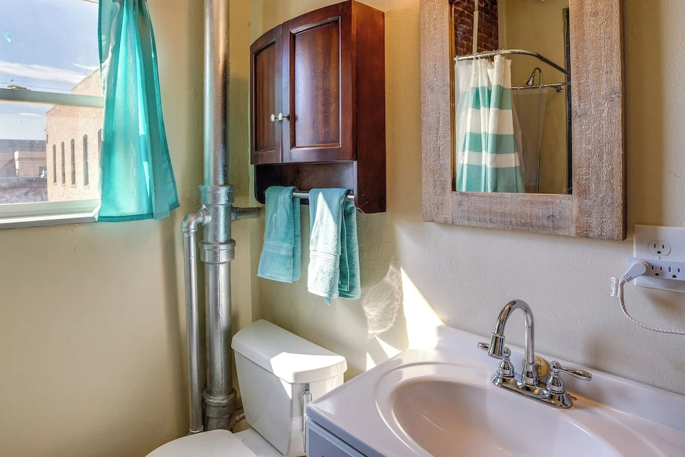 Downtown Montrose Apartment, 12 Mi to Natl Park!