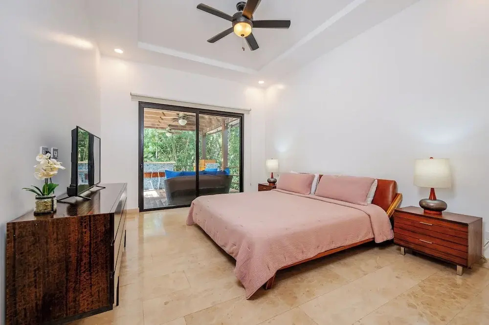 House Reserva Conchal Llama del Bosque