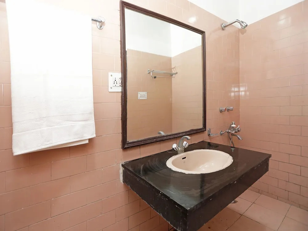 OYO 13157 Home 2BHK Lake View Ayarpatta Nainital