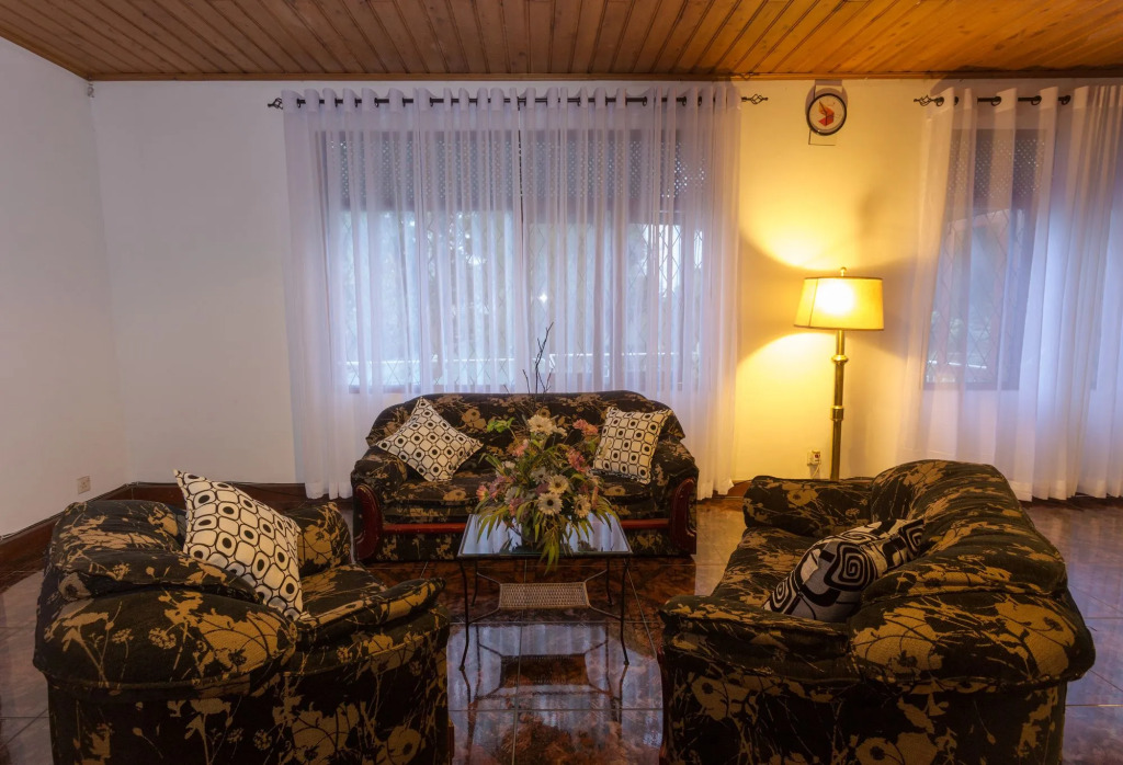 Tamarind Tree Inn.