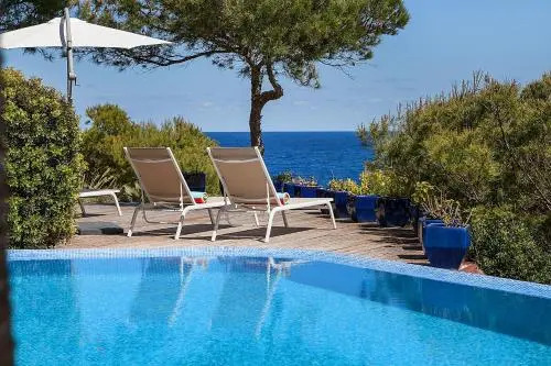 Sea Front Villa with Access Mallorca 8 Pers