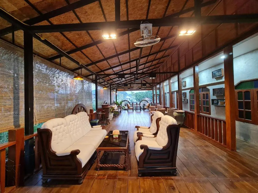 Tasana Garden Saraphi ทาซาน่าการ์เด้น สาขาสารภี