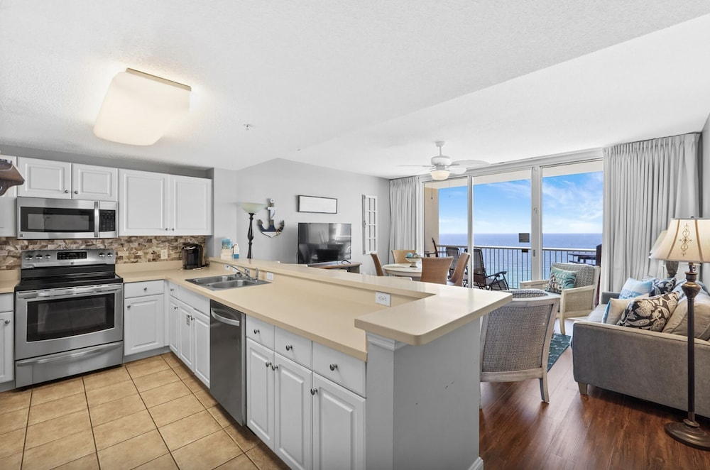 Majestic Beach Towers 1-1510