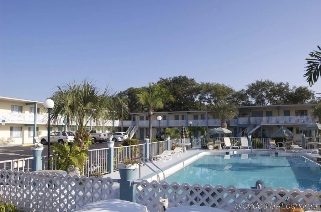THE FLORIDIAN INN