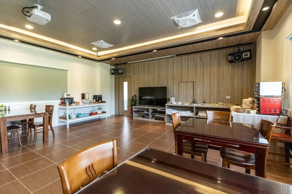 123 Hall