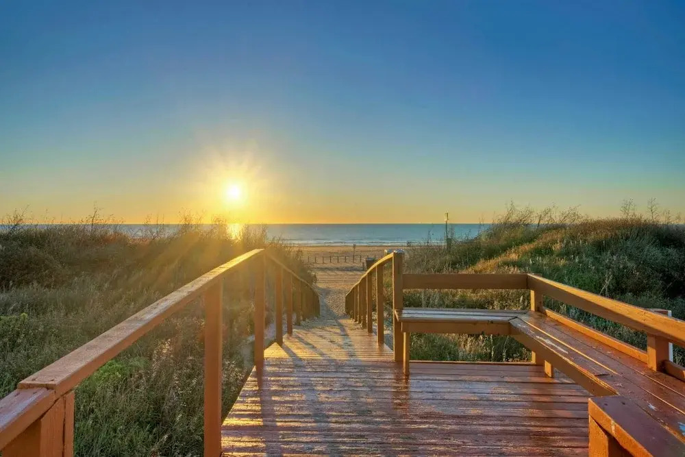 Studio w/ Balcony, Pools & Direct Beach Access Seaside Blessing by Avantstay
