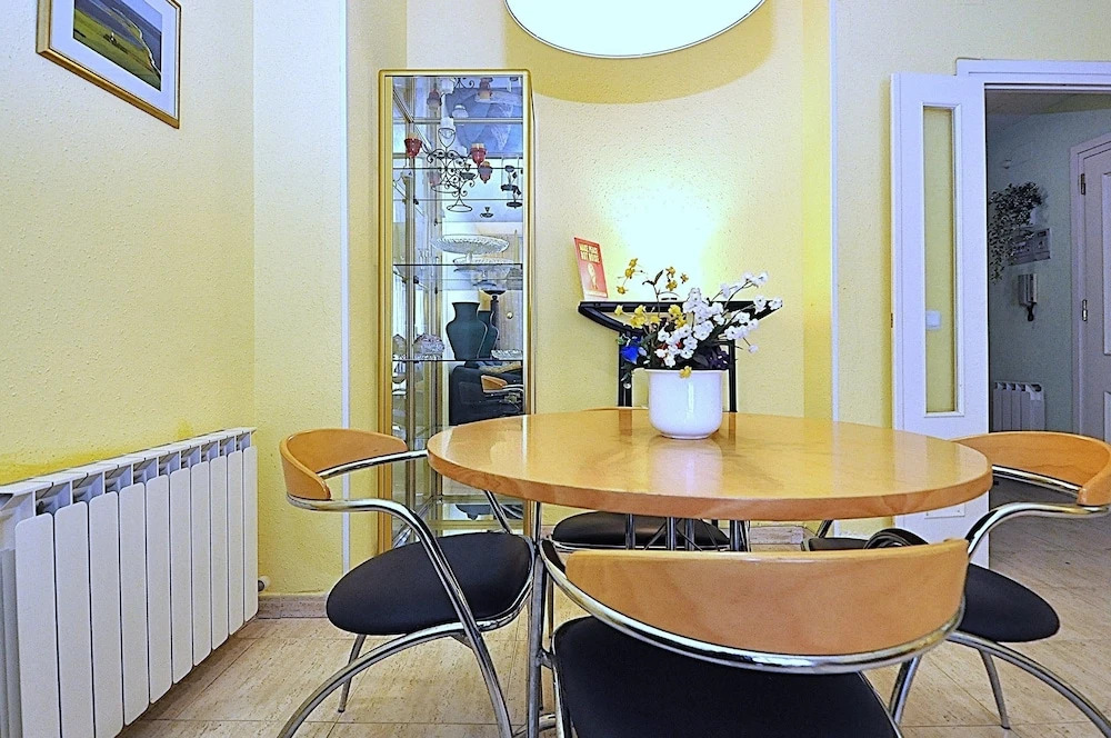 Apartment Llaverias-Calafats 171