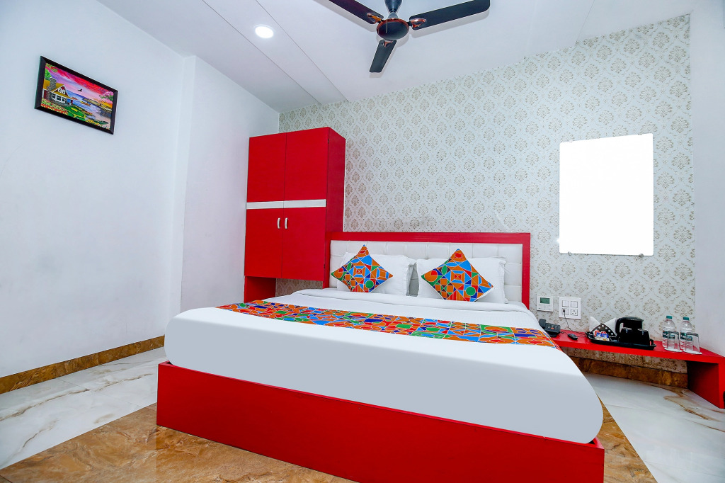 FabHotel Golden Temple I