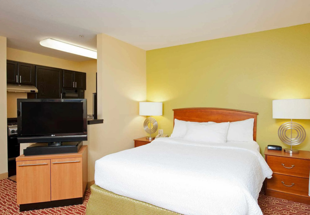 MainStay Suites Bloomington near University
