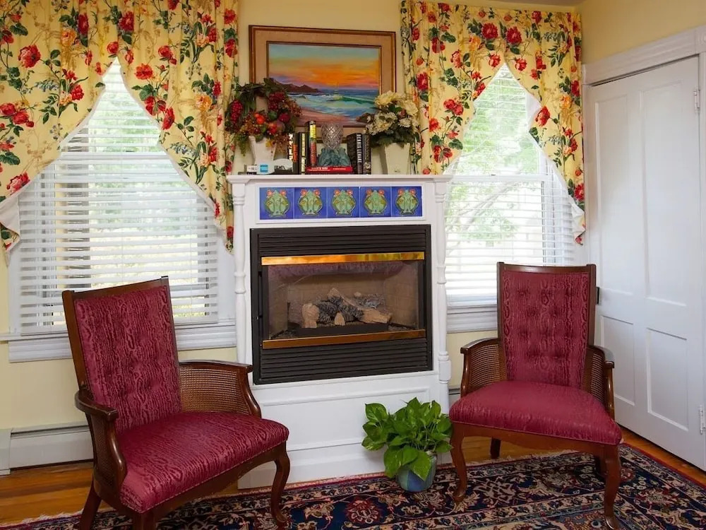 Fairlawn Inn
