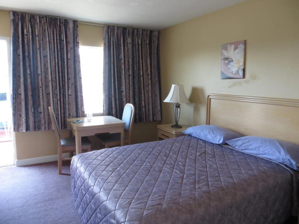 Riverview Motel