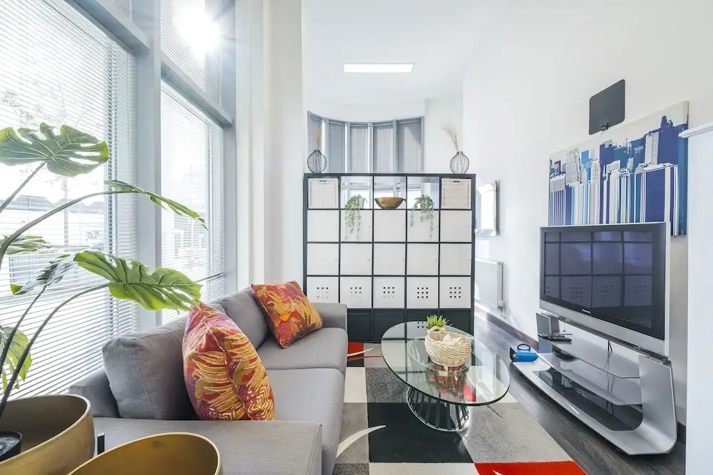 My Serviced Space - Bridges Court Road