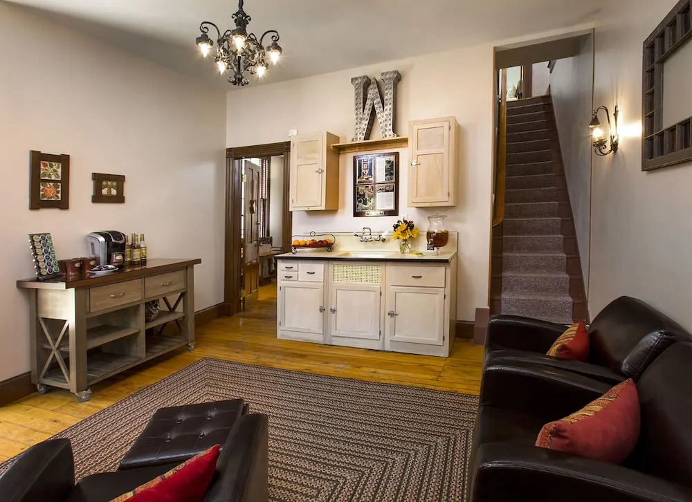 Weller Haus Bed, Breakfast & Event Center
