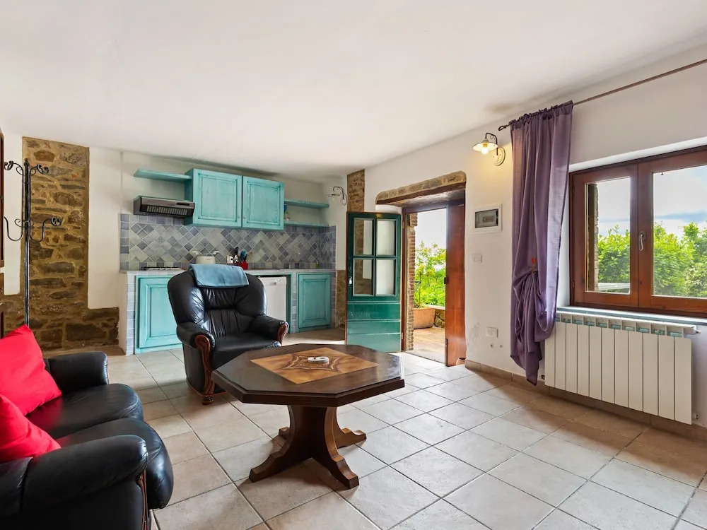Beautiful Holiday Home in Chianti With Swimming Pool