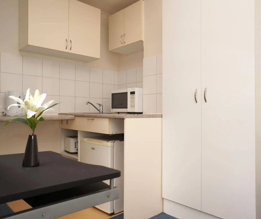 Ellies Guest House