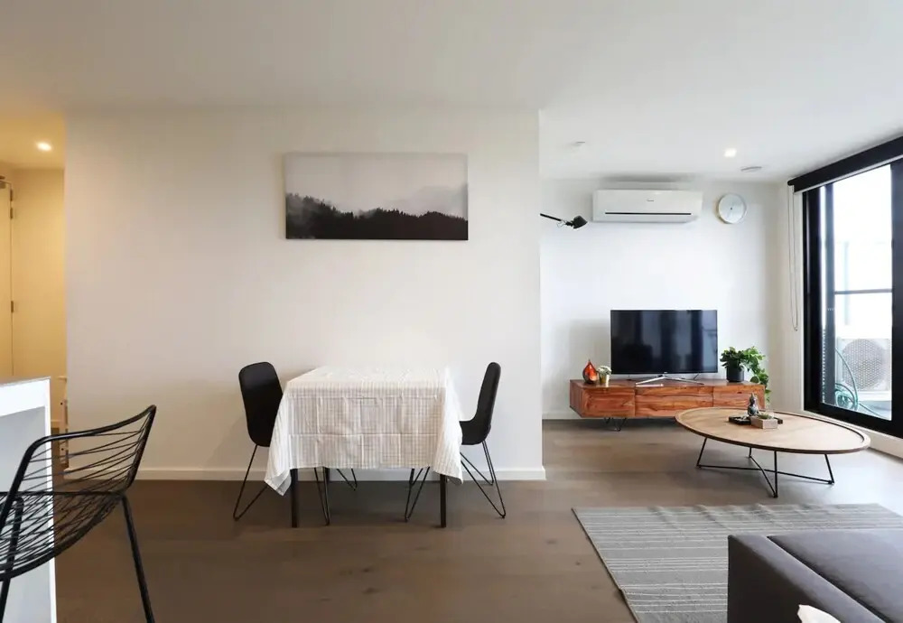 Stylish And Modern 2 Bedroom Melbourne Retreat