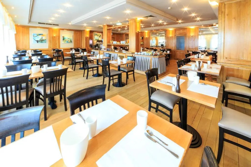 Hotel Pacific