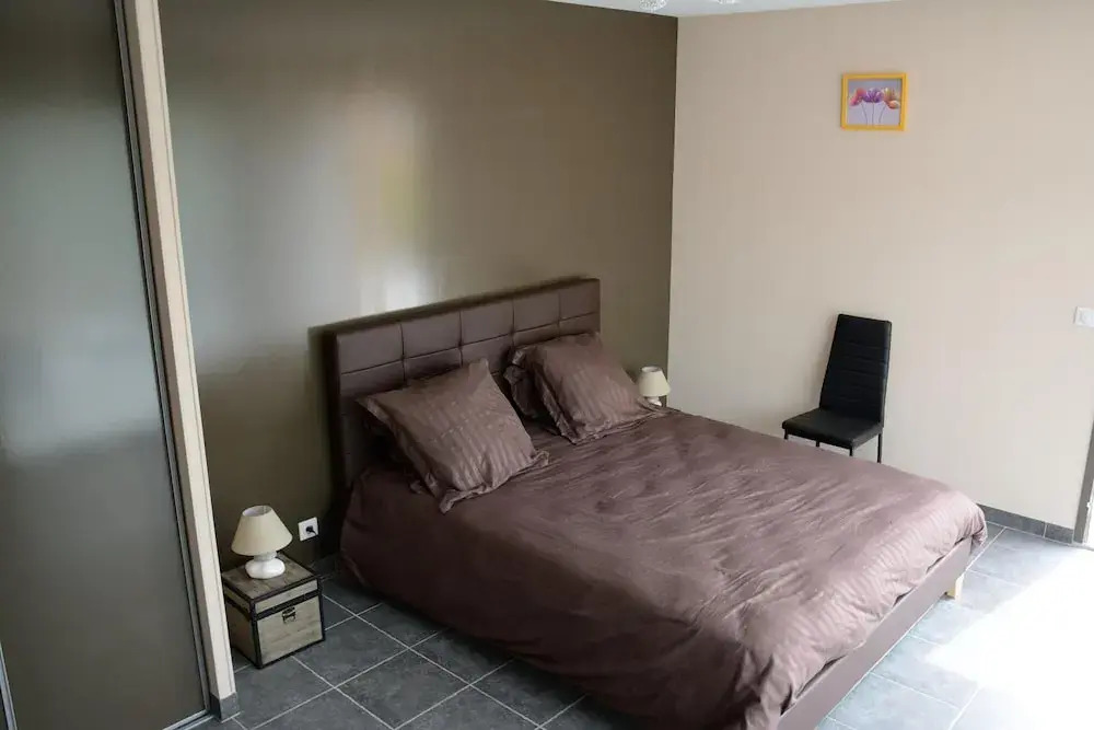Chambres dhôtes, B&B climatisées LA BORRELLIENNE